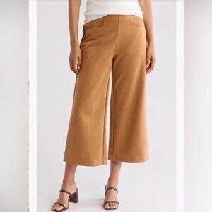 Tahari Woman Tan Ankle Pants